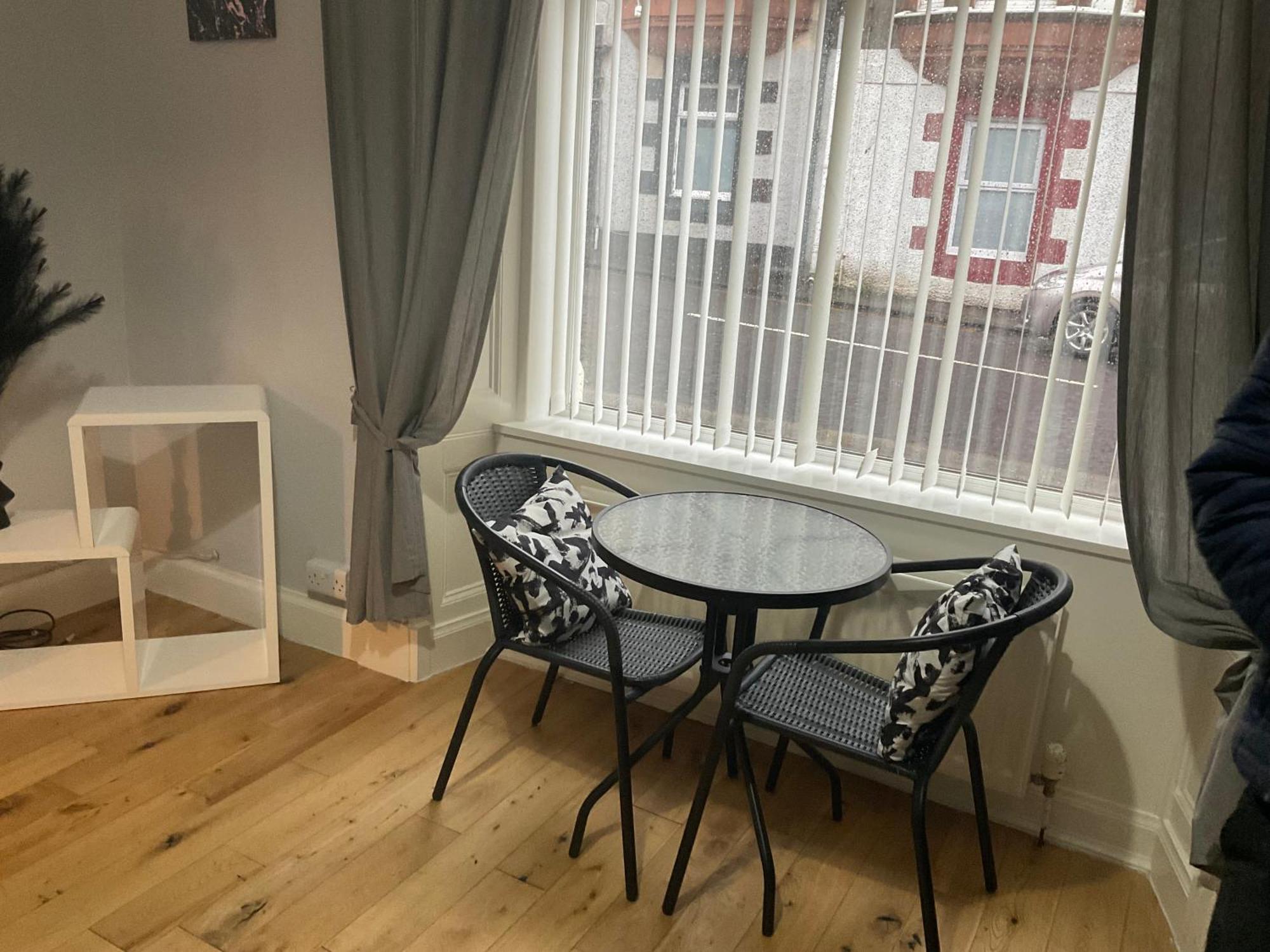 105 Nelson Str Ground Right Lägenhet Largs Exteriör bild
